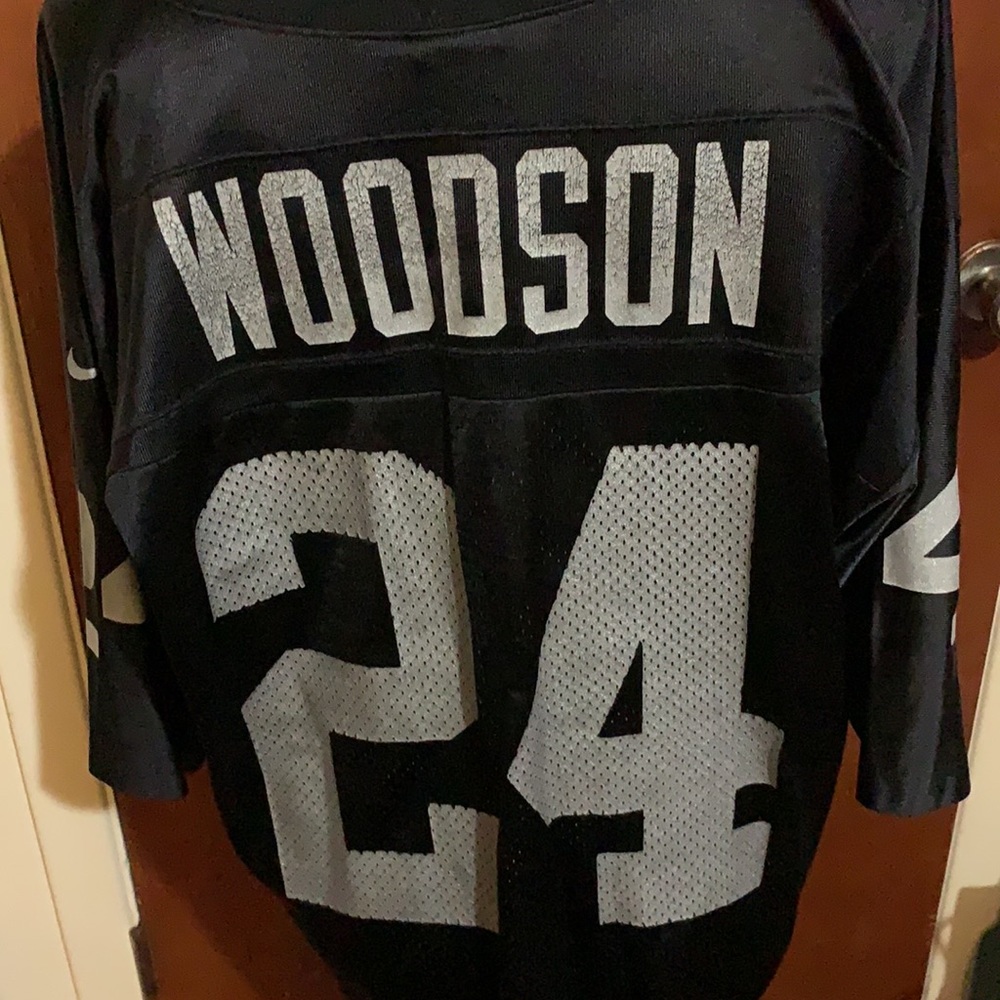Jersey - Picture 2 of 3